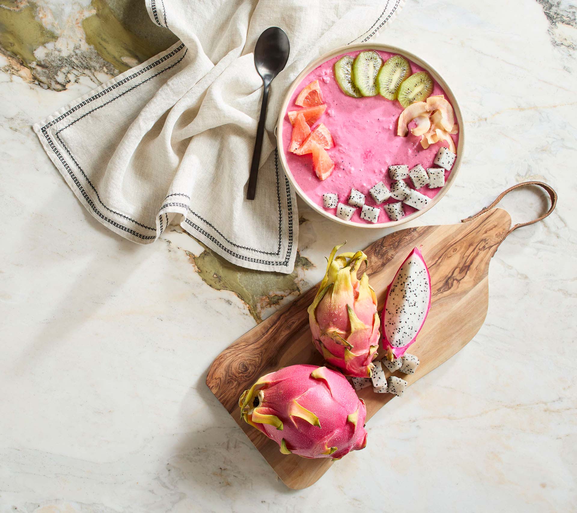 Photo of dragonfruit and a bowl